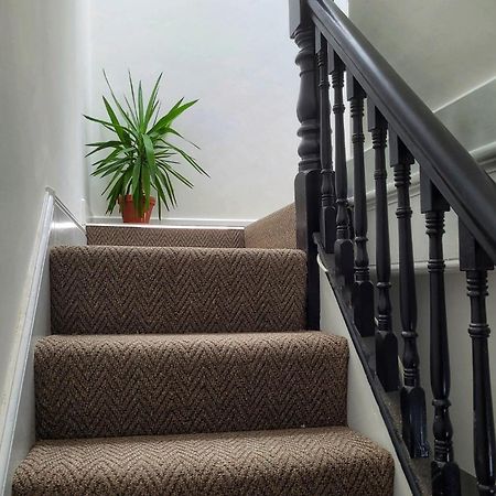 Sgwar Hotel Menai Bridge Bagian luar foto